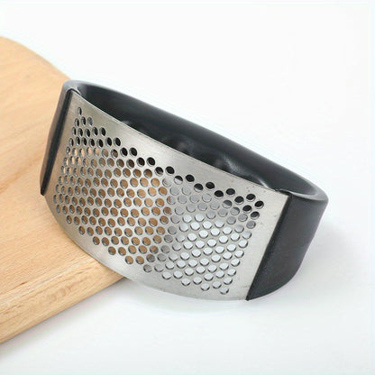 1pc Garlic Crusher Manual Ring Black Vegetable Cutter Kitchen Vegetable And Fruit Gadgets Masher Stainless Steel Garlic Press Chopping Accessories for restaurants/supermarkets